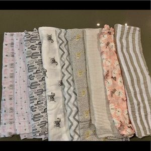 NWOT swaddles 9 never used